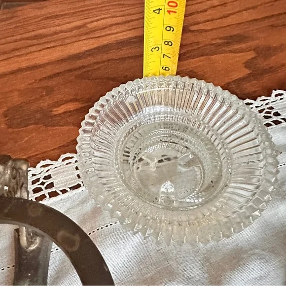 Vintage brass Candle Holders and one glass holder - Picture 7 of 12